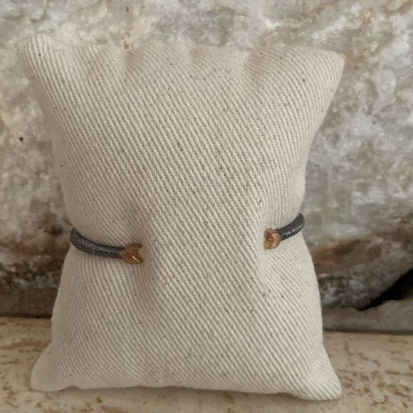 Stella dot rose gold arrow motif “resilience” cuff - Picture 2 of 7